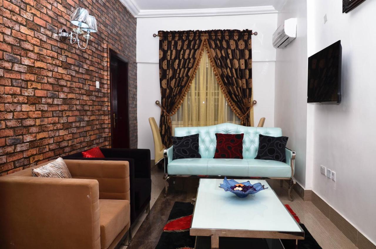 Crystal House International Hotel إلورين المظهر الخارجي الصورة