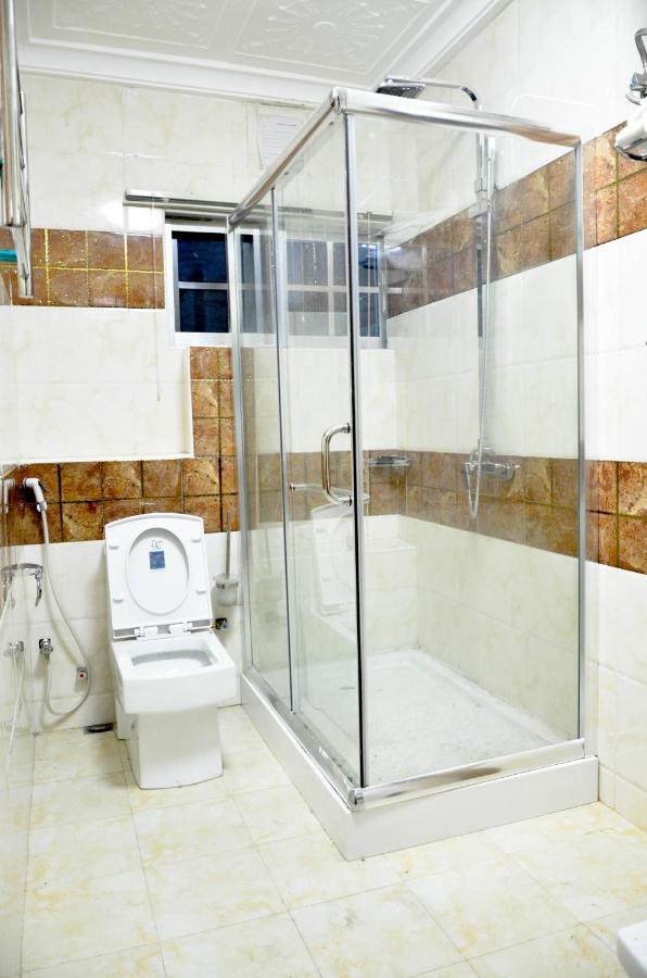 Crystal House International Hotel إلورين المظهر الخارجي الصورة